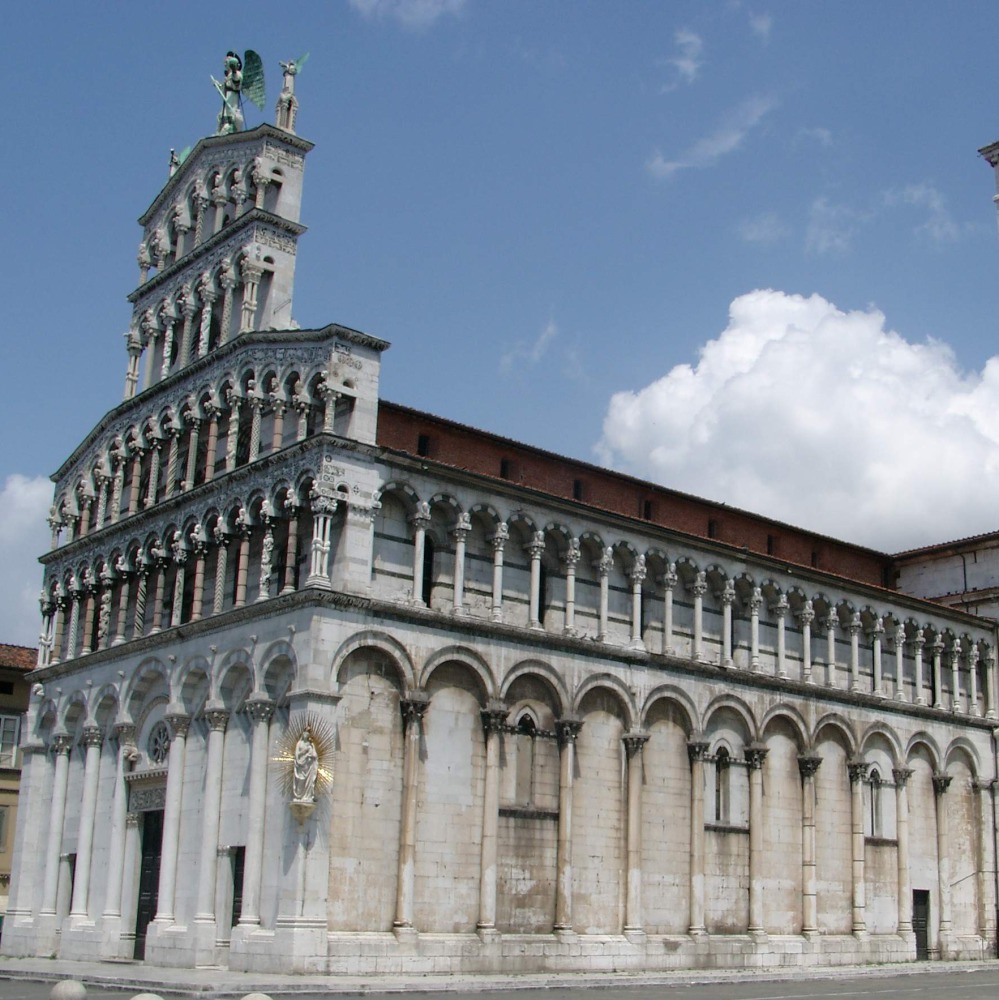 Villa with pool & whirlpol around Lucca