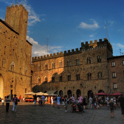 Tour in Vespa tra San Gimignano e Volterra