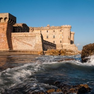 Bolgheri un borgo di-vino