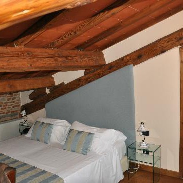 Apartments near to Arno River