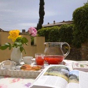 Appartamenti in  villa,  piscina & parco