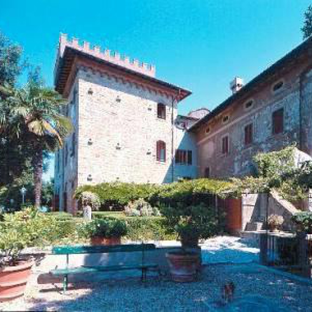 Elegante castello con piscina vicino Firenze