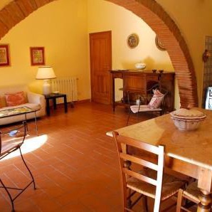 Countryhouse with pool  on Pisa hills