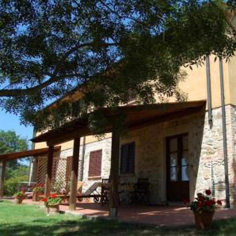 Farm in the hills of Volterra