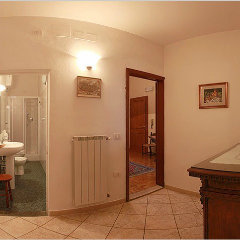 Apartment in Florence in an Historical Square