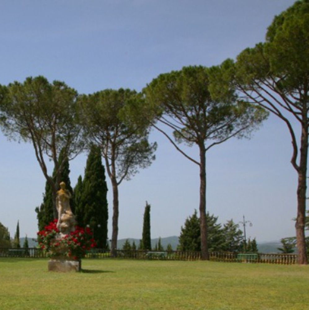 Appartamenti in  villa,  piscina & parco