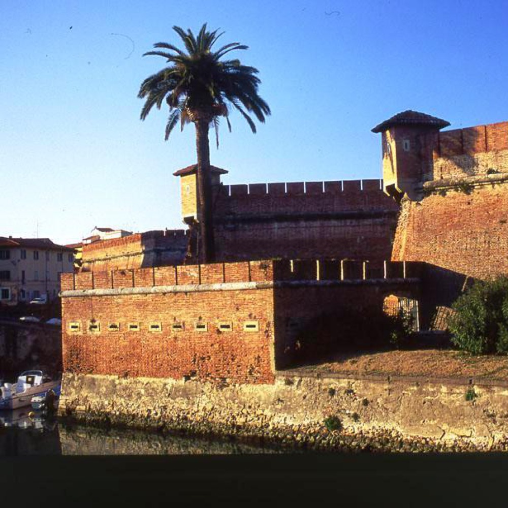 Visit Livorno by boat along the canals