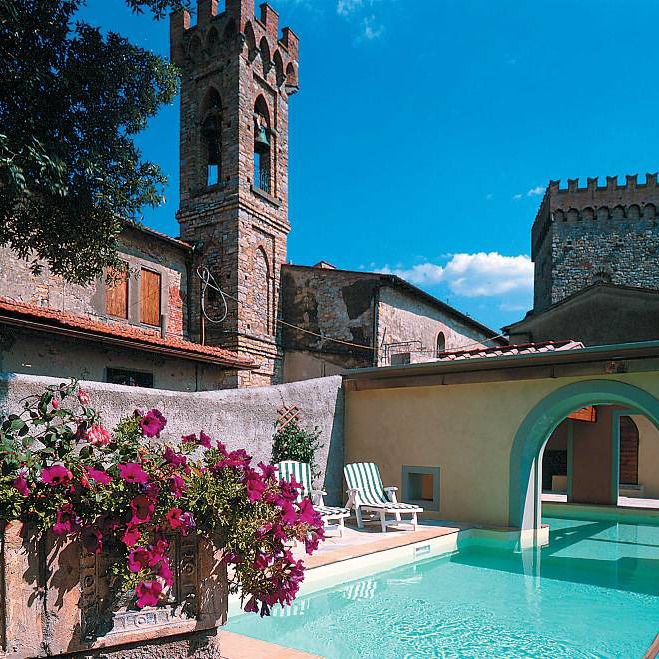 Elegante castello con piscina vicino Firenze