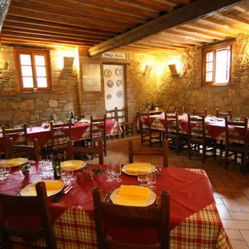 Farmhouse with natural spa, horses and food