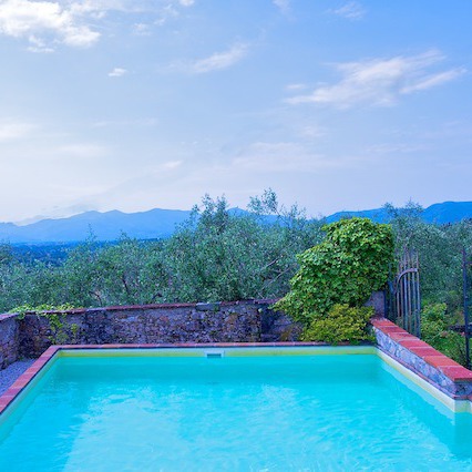 Villa vicino a Lucca con panorama e piscina