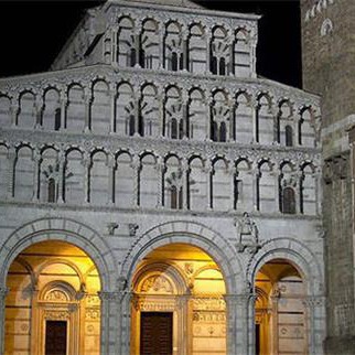 Villa vicino a Lucca con panorama e piscina