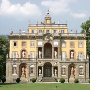 Villa close to Lucca panorama & pool