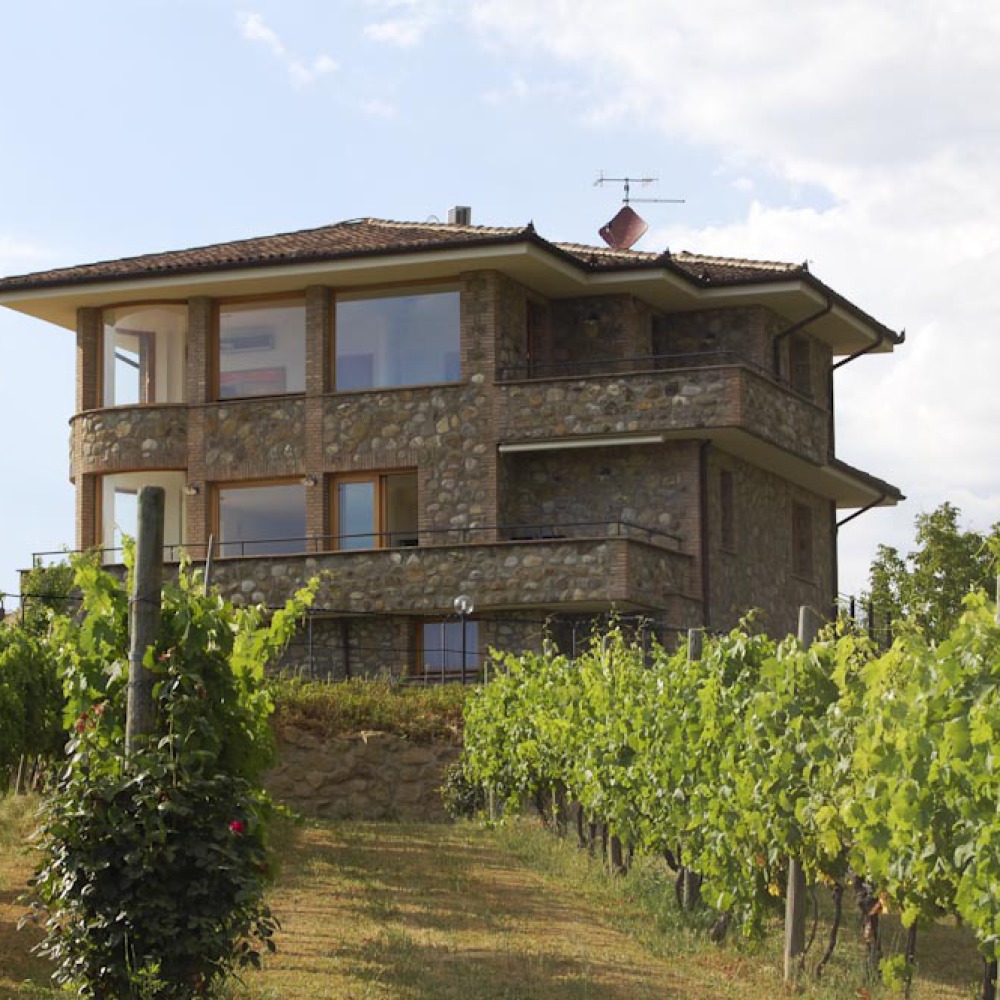 Villa con piscina coperta sul Lago di Bolsena