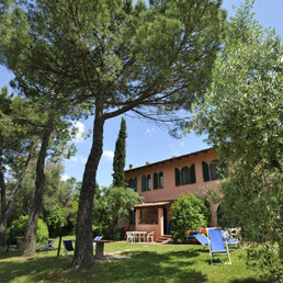 Farmhouse in the heart of Tuscany