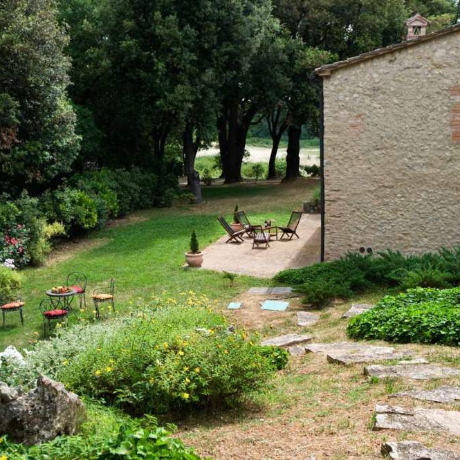 Renovated villa in the tuscan countryside