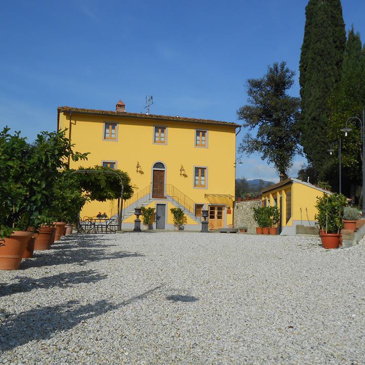 Country house &pool in Pistoia close Florence