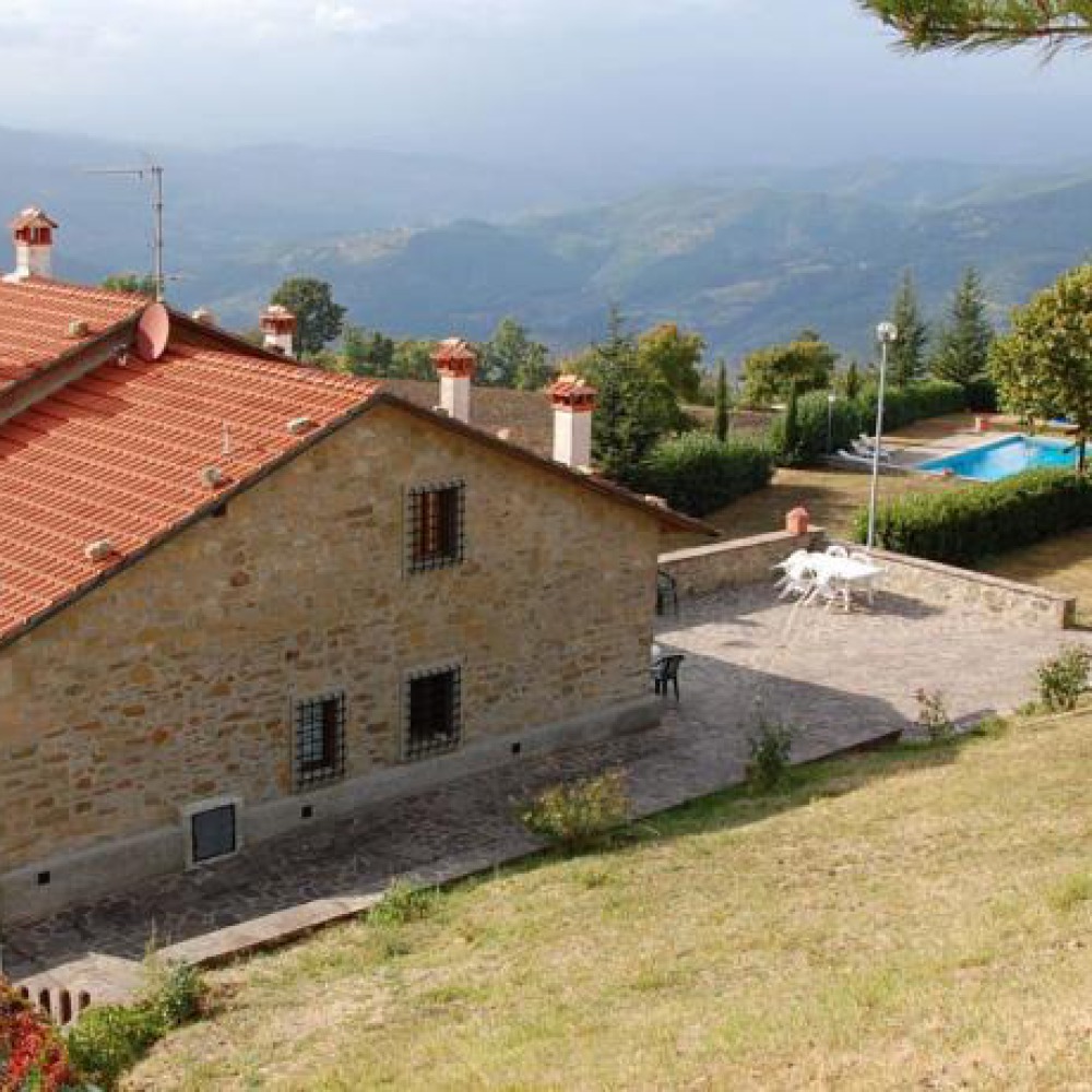 Agriturismo immerso nella natura e silenzio