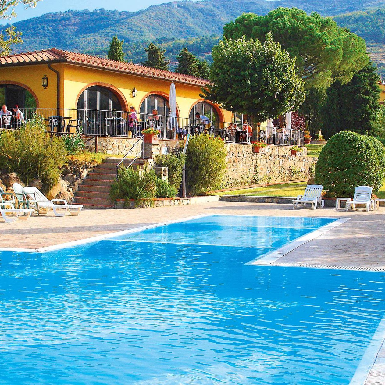 Comfortable residence Hotel & apartments