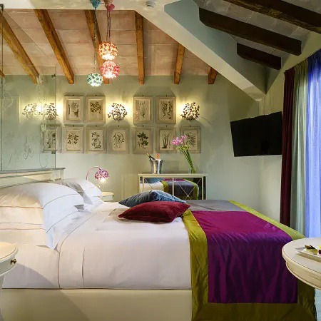 Comfortable residence Hotel & apartments