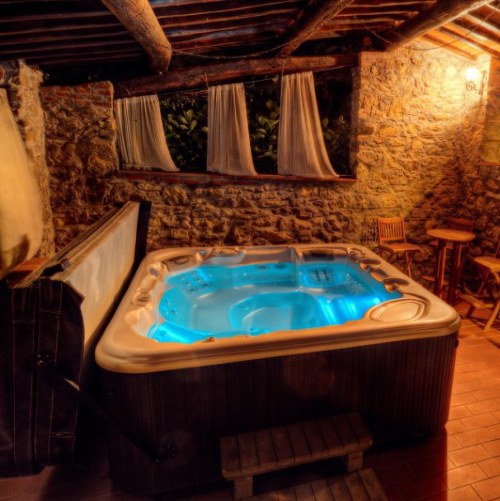 Villa con piscina & idromassaggi a Lucca
